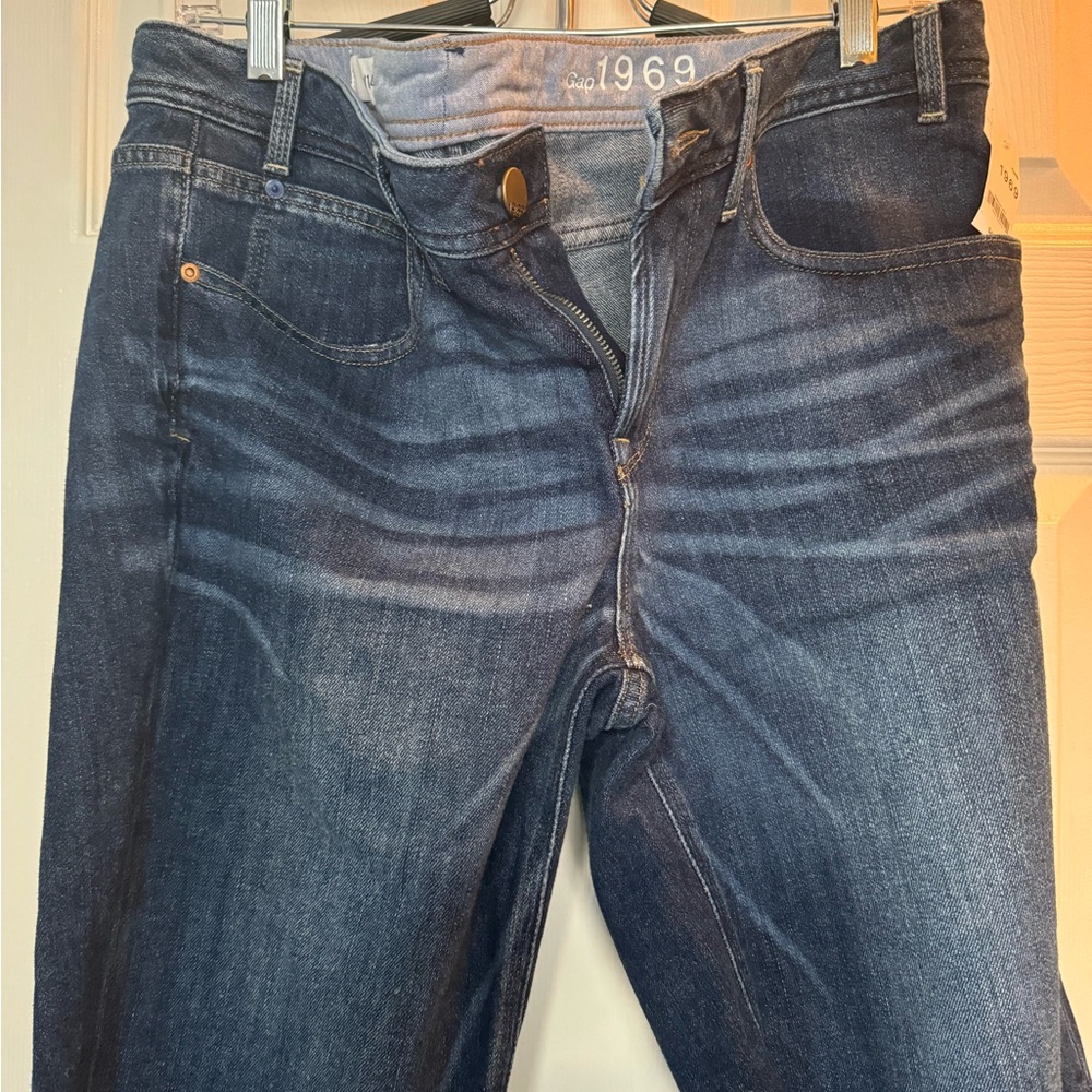 Gap 1969 women’s denim Bermuda jeans